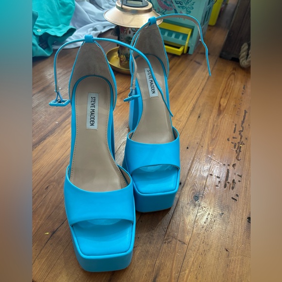 Steve Madden Kassiani platform heels - Picture 3 of 4